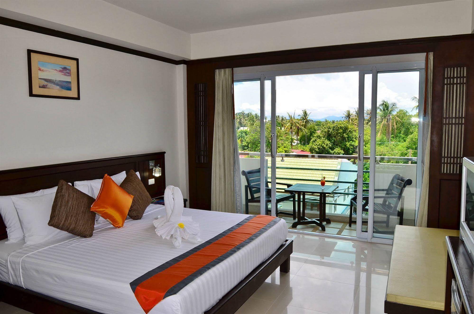 First Residence Hotel Чавенг Экстерьер фото