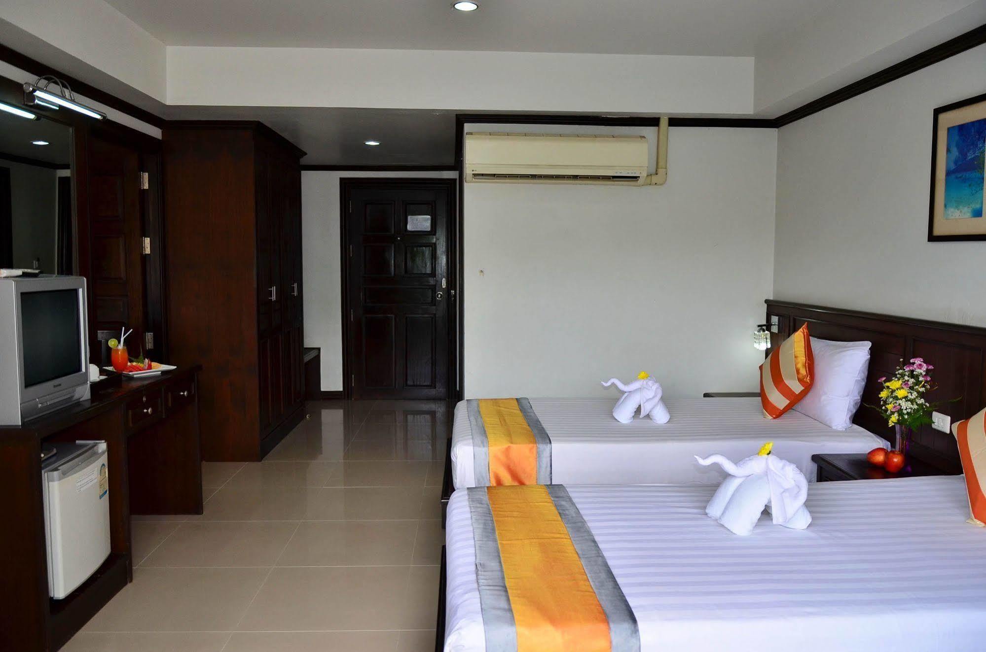 First Residence Hotel Чавенг Экстерьер фото