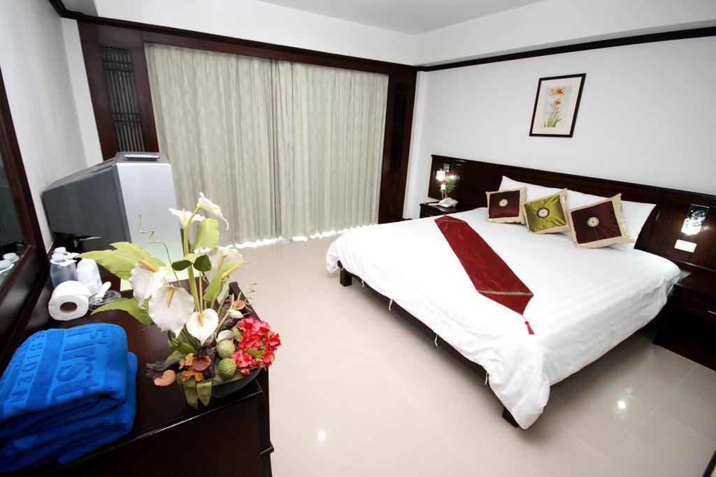 First Residence Hotel Чавенг Экстерьер фото